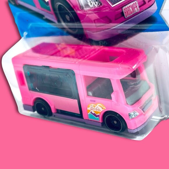 Hot Wheels 2026 Mainline Mattel Series Barbie Dream Camper Pink #21 - Picture 2 of 4